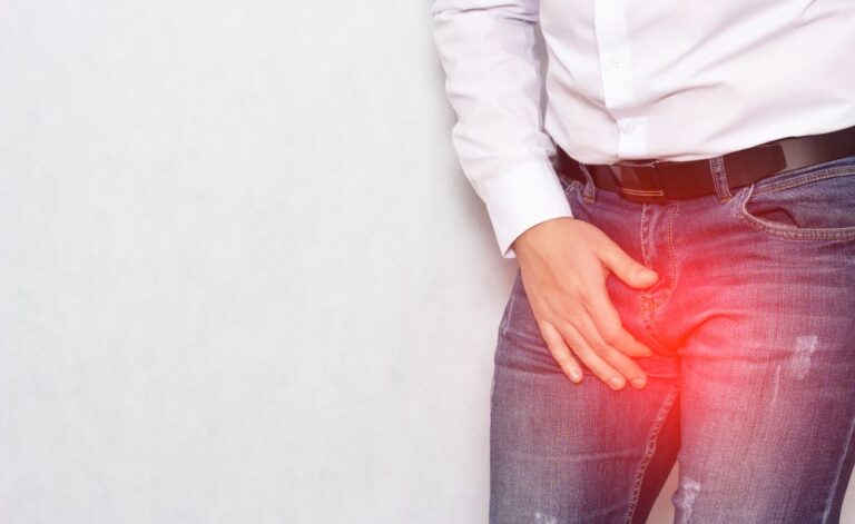 چه چیزی باعث هیدروسل میشود؟