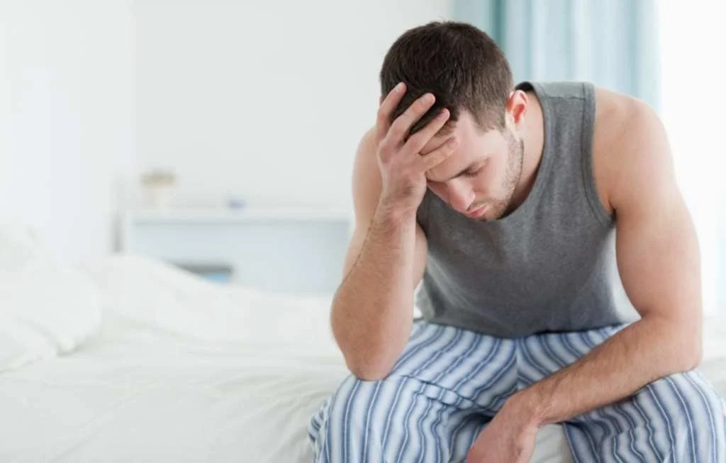 علت خروج بی اختیار مایع بیرنگ از آقایان